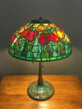 Tiffany - Style Antique Floral Stained Glass Dragonfly Base Lamp