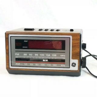 Vintage Ge General Electric Alarm Clock Radio 7 - 4601a Am/fm