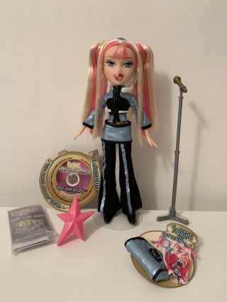 Bratz Live In Concert Cloe Space Angelz Doll Collector 2005 Rare Pink Hair Anime