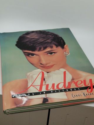 120 Photos Of Audrey Hepburn: A Life In Pictures Krenz,  Carol Hardcover Book