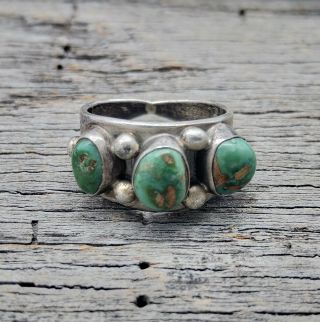 Vintage Native American Sterling Silver Three Turquoise Stone Smooth Bezel Ring