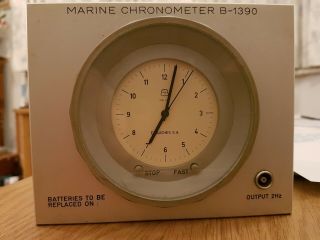 Thomas Mercer B - 1390 400 Day Oscilloquartz Marine Chronometer.