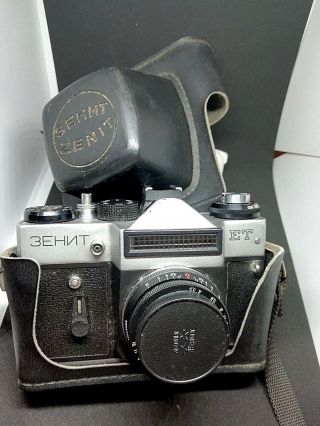 Zenit Et Rangefinder Vintage Soviet Camera W/s Lens Iindustar - 50 - 2 3.  5/50