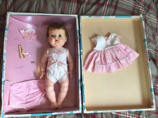 15” Vintage Tiny Tears Doll Has Rock - A - Bye Eyes & Case With Clothes
