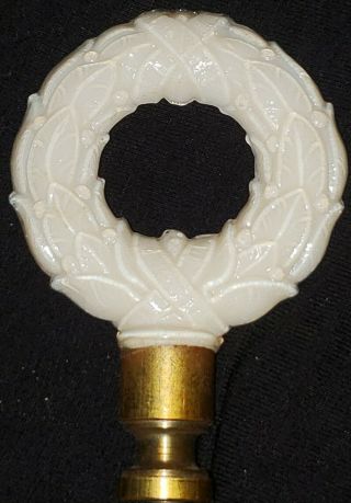 Vintage Aladdin Electric Lamp Glass Finial Alacite Wreath Cream