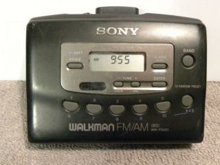 Vintage Sony Walkman Wm - Fx401 Portable Fm/am Cassette Player