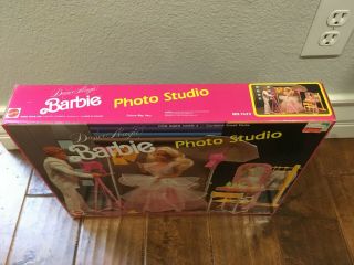 vintage Dance Magic Barbie Photo Studio playset by Mattel no.  7423 from 1989.  Op 2