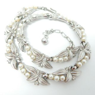 Crown Trifari C White Pearl Clear Rhinestone Silver Ivy Leaf Early Vtg Necklace