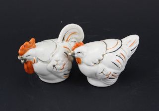 Vintage Chicken Salt And Pepper Shakers - Made In Japan - White Gold