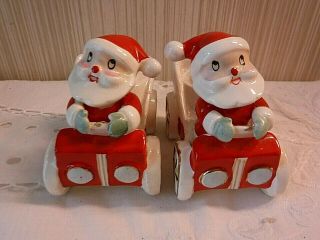 Vintage Holt Howard 1959 Pottery Santa In Jalopy Candle Holder Pair W Tags