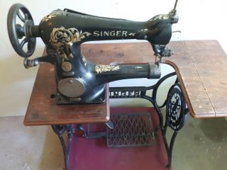Singer Sewing Machine 18 - 2 Left Hand Treadle Vamping Roller Foot 1907