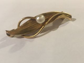 Vintage Antique Solid 14k Yellow Gold Leaf Natural Pearl Pin Brooch