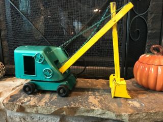 Structo Toys Steam Shovel Green Pressed Steel Vintage Toy Crane Construction