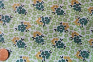 One Vintage Feedsack Tiny Green Flowers 37x23 (46) Stillasack 3 Holes