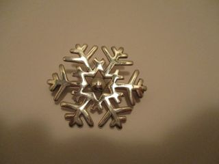 Pin Snowflake 925 Sterling Silver Signed Brooch 1 5/8 Inches Wide Vintage