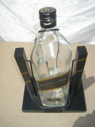 Vintage Johnnie Walker Black Label Bottle Wood Swing Cradle Stand Half Gallon 3