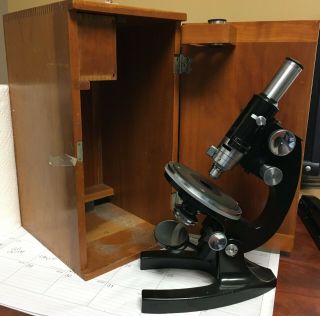 Vintage Bausch Lomb B&l Polarizing Microscope With Accessories And Wood Box/key