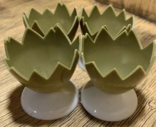 Vintage Egg Cup Holders Set Of 4 Plastic Avocado Green /white Holder Easter