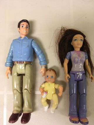 Vtg Fisher Price Loving Family Dream Doll House Mom Dad Baby Figures Dolls