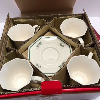 Nikko Japan Christmastime 12 Pc Set For 4 Plate Cup Saucer Vintage