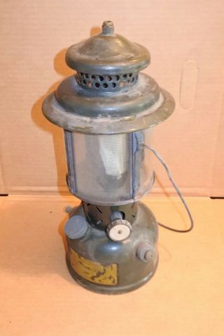 Vintage U.  S.  Armstrong Products Co Us Military Field Gas Lantern 1977