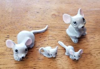 4 Vintage Hagen Renaker Mouse Figurines - Minuature Mice Family