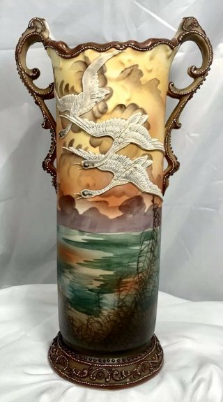 Antique Nippon Moriage Hand Painted Vintage Snow Geese Swan Bird Vase Vintage