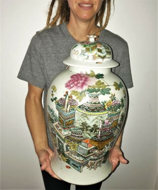 Antique Chinese Porcelain Jar With Lid Precious Objects Qing Pot Vase