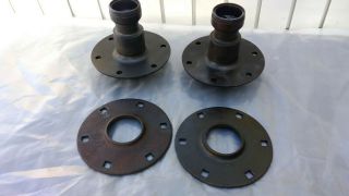 Vintage Model T Ford Front Wood Wheel Hubs - Pair With Rings