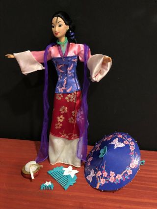 Disney Mulan Matchmaker Doll,  Clothes,  Parasol,  Combs,  Bowl/puff 1997