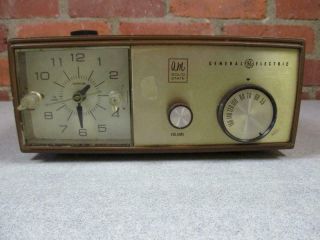 Vintage Mid Century 1960s Ge Am Solid State Clock Radio