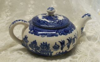 Small Vintage Unmarked Blue Willow 1 Cup Teapot