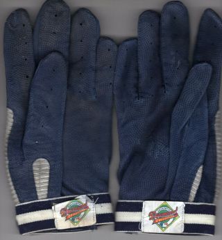 Fred McGriff Game Franklin Autographed Batting Gloves (Pre 1997) 2