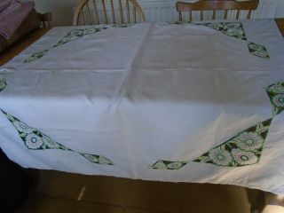 VINTAGE HAND EMBROIDERED IRISH LINEN TABLECLOTH - CUT WORK EMBROIDERY 2