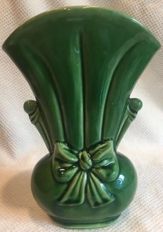Vintage Shawnee Art Pottery Vase 819 Usa Green Bow Knot Flower Vase.  9” Tall.