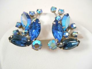 Vintage Weiss Signed Blue Aurora Borealis Rhinestone Clip On Earrings 9a1