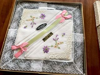 Vintage Boxed Hand Embroidered Irish Cambric Lace Ladies Handkerchiefs Hankies