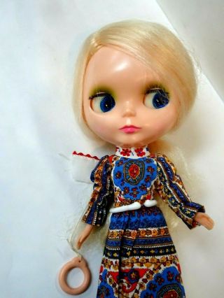 Vintage Kenner 1970s Blythe Blonde Doll W/pretty Paisley Dress - Gorgeous