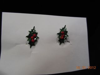 Vintage Ear Rings Screw On Type With Holly And Berries