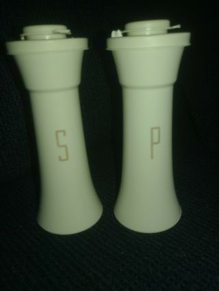 Tupperware Salt And Pepper Shakers Hourglass 718 Large 6” Vintage Set