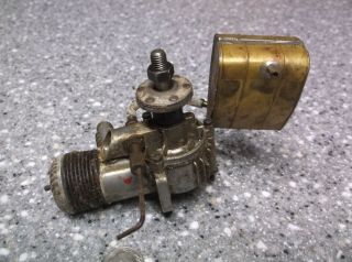 H36 Vintage Model Air[plane Engine With Gas Tank D&r