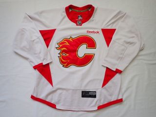 Calgary Flames Pro Stock Reebok Edge Practice Hockey Jersey Sz 58 White