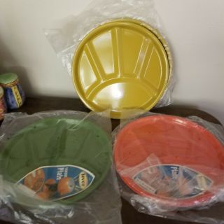 Vintage Mid Century Modern Fondue Plates 2 Green 2 Orange 2 Yellow Tin Levco 6