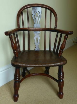C1820 Georgian Yew Wood Antique Childs Bow Back North Country Windsor Arm Chair
