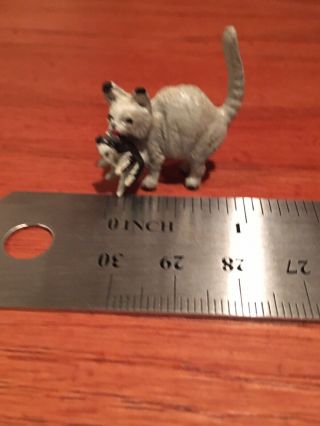 Vintage Cat & Kitten Miniature Cast Iron Figurine Doll House Or Paper Weight