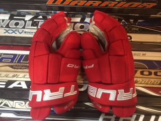 Nhl Game Pro Stock True Hockey Gloves Detroit Red Wings 14 " Ouellet