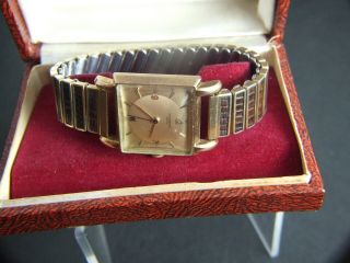 18k Gold Universal Geneve Swiss Gents Watch Champion Bracelet Boxed Vintage 40 