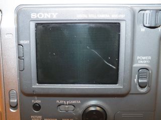 Vintage Sony (MVC - FD7) Digital Mavica 10X Still Camera with 3.  5 