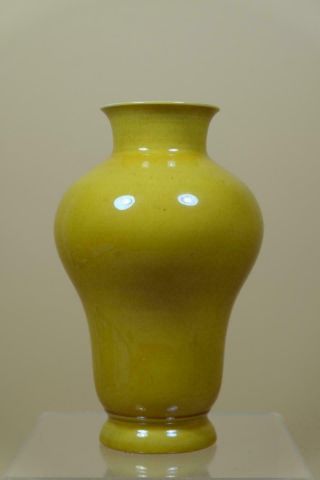 Antique Chinese Yellow Glazed Porcelain Vase.