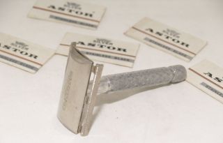Vintage British Gillette Tech 3 - Piece Safety Razor Aluminum Handle,  Blades 27